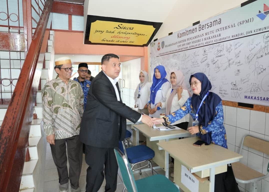 Jelang Pengumuman SPMB, Appi Pantau Verifikasi di SMPN 3 dan SMPN 6 Makassar 1 1003317132