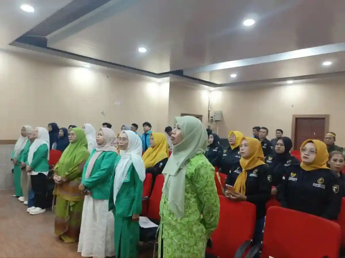 Fatayat NU Ujung Tanah Gelar Seminar Kesehatan Mental, Soroti Stres Gen Z dan Perempuan Fatayat NU Ujung Tanah Gelar Seminar Kesehatan Mental, Soroti Stres Gen Z dan Perempuan