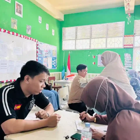 KLA SMP Negeri 4 Makassar Gelar Cek Kesehatan Gratis dan Donor Darah
