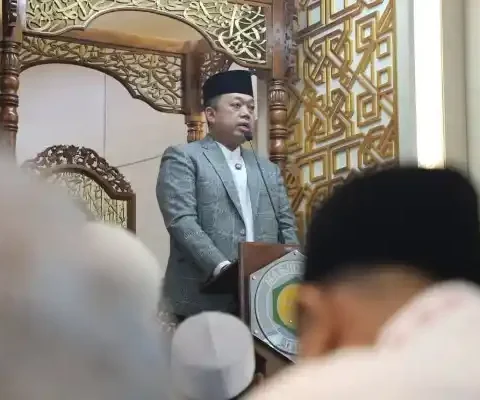 Jadi Khatib Iduladha, Menteri Nusron Ajak Umat Sembelih Ego dan Keserakahan