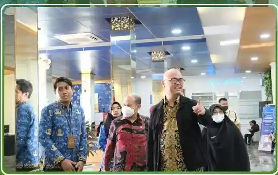 Tim Inspektorat Jenderal ATR/BPN Evaluasi Kinerja Kantah Makassar, Fokus Tata Kelola dan Pelayanan 1 WhatsAppImage2026 06 17at16.27.59