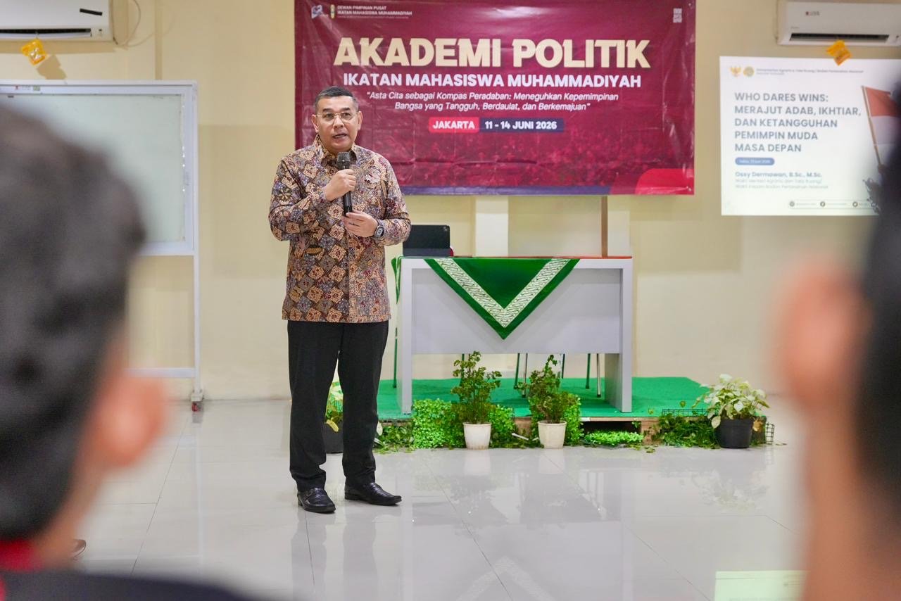 Wamen ATR Ossy Dermawan Ungkap Peran Strategis Pertanahan Dukung Asta Cita di Akademi Politik UMJ