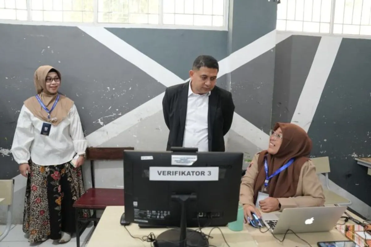 Pemkot Makassar memperkuat tim verifikasi pada sekolah padat peminat SPMB 2026 1 1002725914.jpg