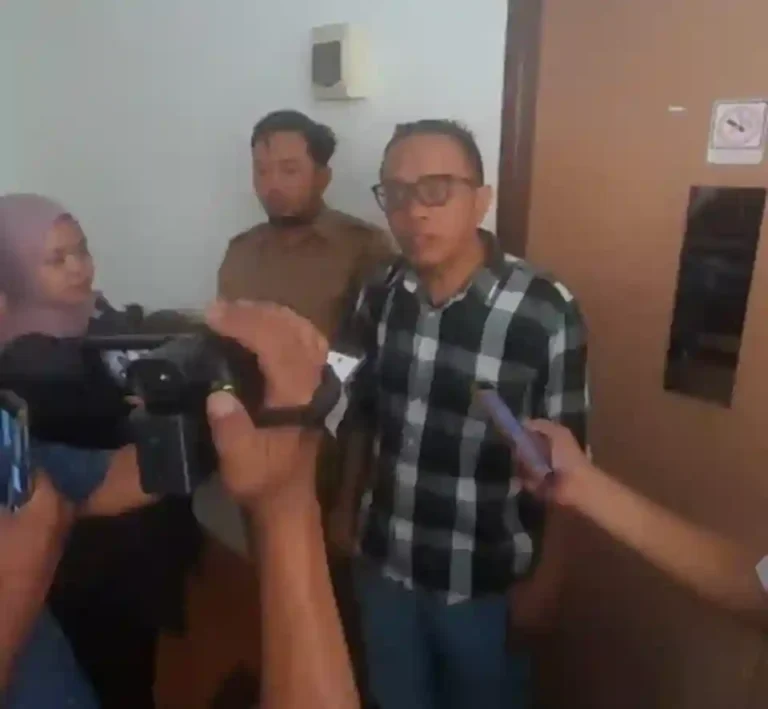 Dugaan Jual Beli Jabatan Kepala Sekolah Makassar Diusut, DPRD Soroti Nominal Rp30 Juta hingga Rp50 Juta 9 Dugaan Jual Beli Jabatan Kepala Sekolah Makassar Diusut, DPRD Soroti Nominal Rp30 Juta hingga Rp50 Juta