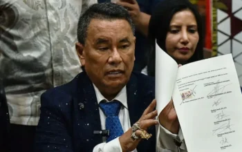 Hotman Paris Pilih Dampingi Febrie Adriansyah Tanpa Bayaran, Ini Alasannya 7 Hotman Paris bela Eks Jampidsus.jpg