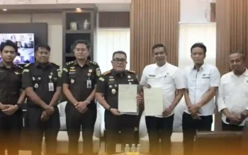 Kejari Takalar Terima Sertipikat Hak Pakai Aset Negara