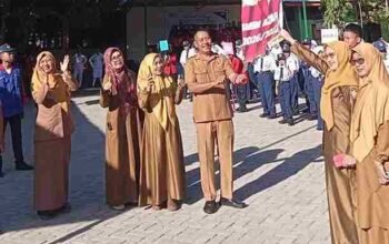 MPLS UPT SMP Negeri 32 Makassar Dibuka Drs Anwar Sanre, Siswa Baru Dikenalkan Lingkungan Sekolah 7 MPLS UPT SMP Negeri 32 Makassar Dibuka Drs Anwar Sanre, Siswa Baru Dikenalkan Lingkungan Sekolah