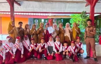 SD Negeri Pattingan Lowang 1 Gelar Upacara Bendera Bersama Guru dan Siswa