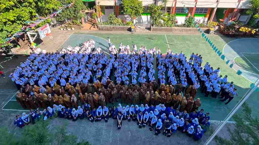 SMPN 3 Makassar Gelar MPLS Ramah 2026 bagi Murid Baru 1 SMPN 3 Makassar Gelar MPLS Ramah 2026 bagi Murid Baru