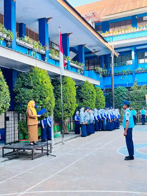 Upacara Hari Senin Pertama Belajar Efektif di SMP Negeri 4 Makassar Berlangsung Khidmat 1 Upacara Hari Senin di SMP Negeri 4 Makassar