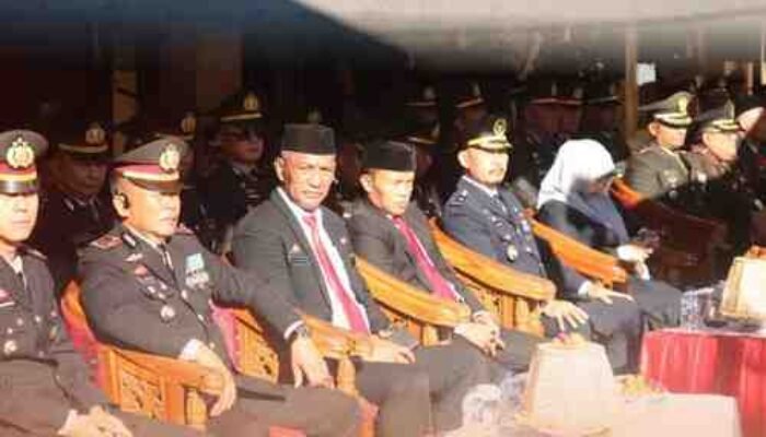 Wakili Kepala Kantor, Kasi Penetapan Hak Kantah Takalar Hadiri Upacara Hari Bhayangkara ke-80