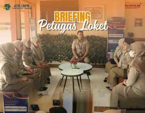 ATR/BPN Takalar Gelar Briefing Petugas Loket, Tingkatkan Kualitas Pelayanan Masyarakat 1 WhatsAppImage2026 07 09at09.11.191