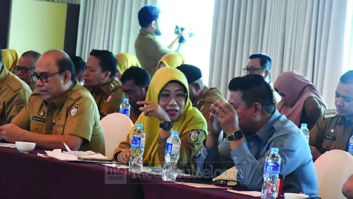 Kepala Dinas Pertanahan Kota Makassar Sri Sulsilawati menghadiri High Level Meeting TP2DD Kota Makassar di Aston Hotel Makassar