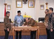 ATR/BPN Tawarkan 9 Program Kerja Sama Pertanahan untuk Pemda Lampung 13 Pejabat ATR/BPN dan pemerintah daerah se-Lampung menandatangani komitmen kerja sama pertanahan pada 23 Juli 2026