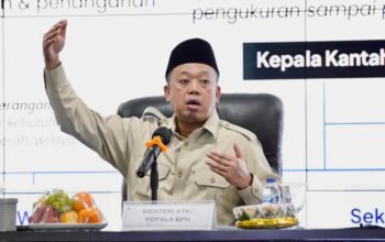 Menteri Nusron Minta BPN Sumut Permudah Layanan Pertanahan 9 Menteri ATR Kepala BPN Nusron Wahid memberikan pengarahan kepada jajaran Kanwil BPN Provinsi Sumatera Utara di Medan pada 22 Juli 2026