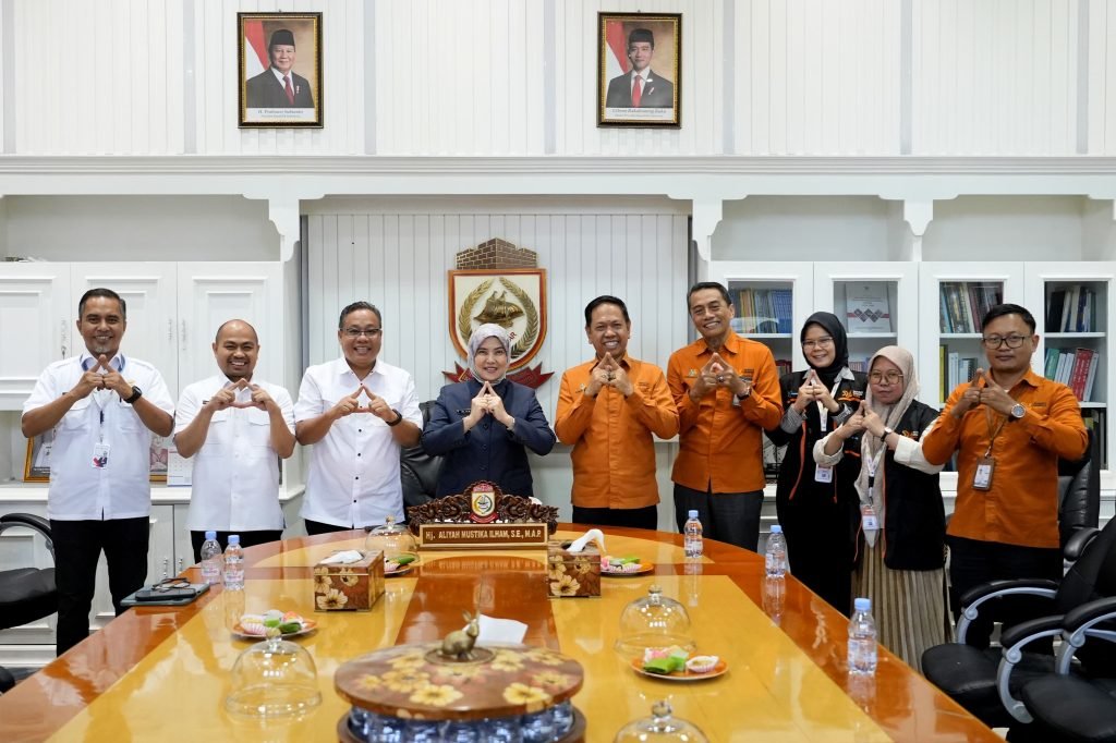 Bappeda Makassar Pantau Sensus Ekonomi Capai 41,8 Persen 1 Aliyah Mustika Ilham menerima audiensi BPS Kota Makassar terkait Sensus Ekonomi 2026