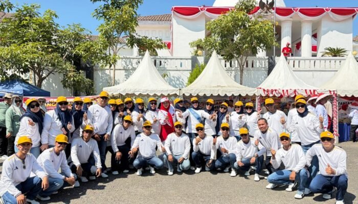 HUT RI ke-81, Staf DPRD Pangkep Tunjukkan Kekompakan Lewat Gerak Jalan