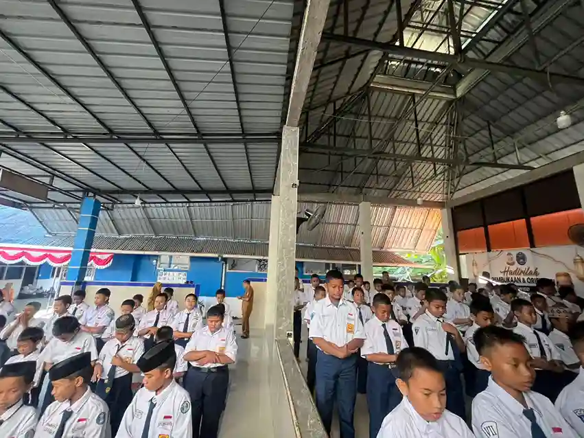 SMP Negeri 50 Makassar Gelar Salat Duha Gelombang Putra 1 IMG 20260901 WA0111 11zon