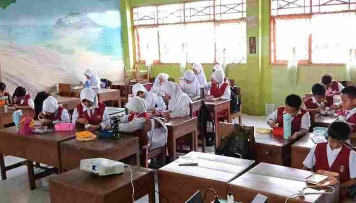 SD Inpres Layang Tua I Makassar Gelar SLABER, Siswa Bawa Bekal Bergizi dari Rumah