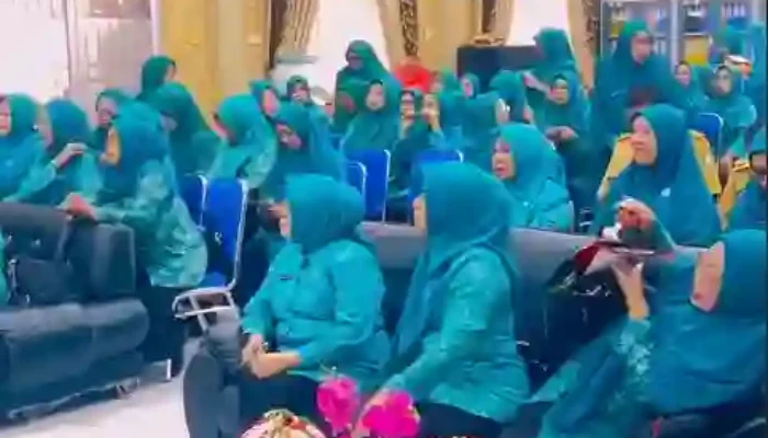 Ketua TP PKK Kota Makassar dan Tim SMEP Kunjungi Kecamatan Manggala untuk Evaluasi Administrasi TP PKK
