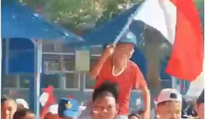 SMP Negeri 24 Makassar Gelar Karnaval HUT ke-81 RI