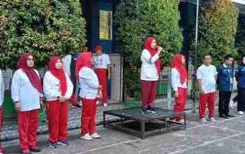 Semarak HUT RI ke-81, Siswa SMPN 4 Makassar Adu Kompak Lewat Beragam Lomba 4 WhatsAppImage2026 08 14at12.01.20