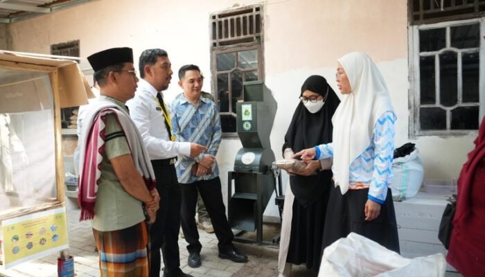 Rumah Warga Makassar Jadi Pusat Pengolahan Sampah Organik