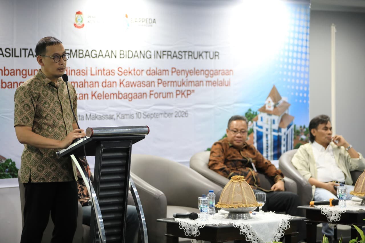 Disperkim Makassar Dorong Program Forum PKP Masuk Perencanaan Daerah 1 Sekda Makassar membuka Forum PKP