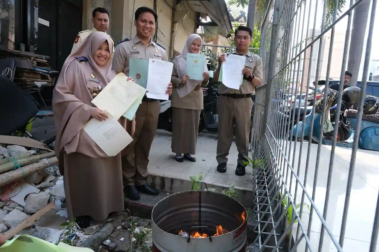 Kantah Makassar Musnahkan 1.512 Blanko Sertipikat Rusak Senilai Rp6 Juta 1 IMG 20260908 WA0034 11zon