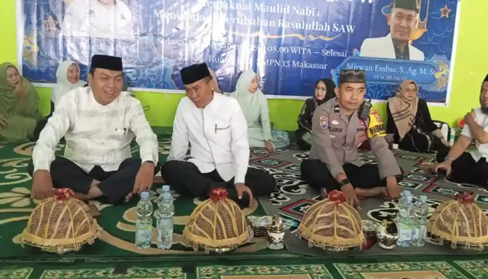 SMPN 13 Makassar Peringati Maulid Nabi, Ajak Siswa Meneladani Perubahan Rasulullah