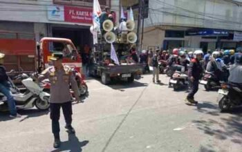 200 Buruh Demo Perusahaan di Jalan Bandang Makassar, Polisi Turun Amankan Aksi