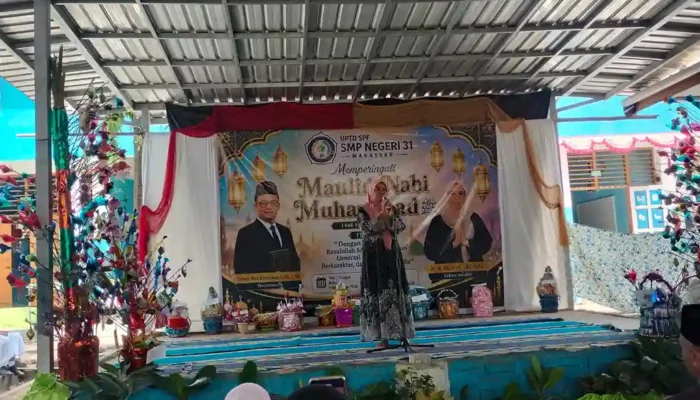 SMP Negeri 31 Makassar Peringati Maulid Nabi, Tanamkan Keteladanan Rasulullah kepada Siswa