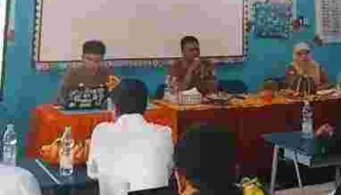 SMPN 22 Makassar Gelar Rapat Inovasi Sekolah, Luncurkan Program BURASAQU untuk Budaya Literasi Al-Quran