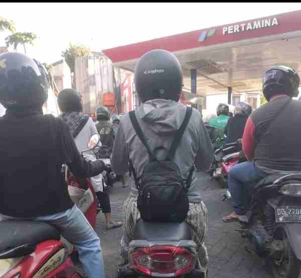 BBM Antre, Gas 3 Kg Langka, Listrik Padam: Warga Makassar Menjerit 1 WhatsApp Image 2026 09 09 at 08.56.22 20kb
