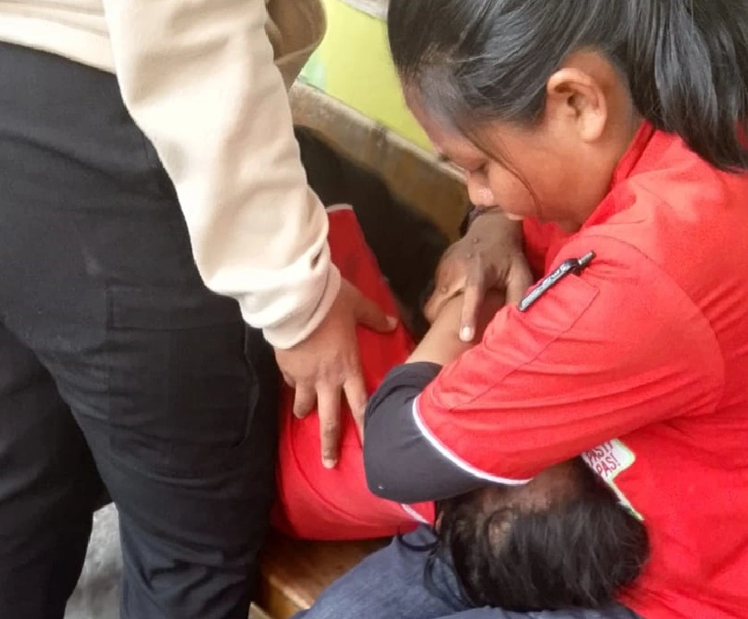 Operator SPBU Jalan Ujung Pingsan Saat Layani Antrean BBM Makassar 1 WhatsApp Image 2026 09 12 at 03.29.02 1