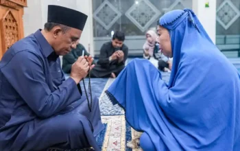 Usai Salat Subuh, Gubernur Sulteng Anwar Hafid Layani Langsung Keluhan Warga 8 d89a yd89ay89d ay89dya89dadajpggg
