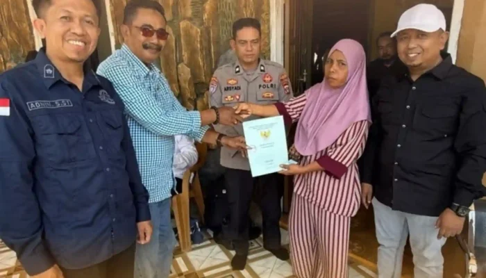 BPN Takalar Serahkan Sertipikat Tanah kepada Warga Kepulauan Tanakeke