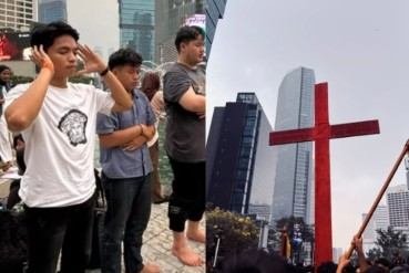 Massa Aksi Bawa Salib Merah dan Salat Berjamaah di Bundaran HI, Warganet Sebut “Jalur Langit” 1 Screenshot 2026 10 30 125723 20kb 1