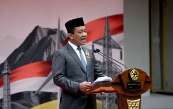 Bahlil Lahadalia menyampaikan target PNBP sektor ESDM dalam upacara Hari Jadi Pertambangan dan Energi