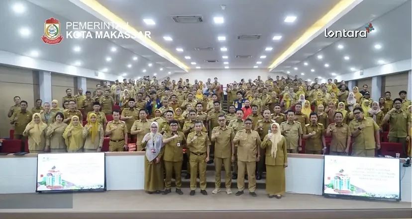 Camat Rappocini Makassar bersama peserta rakor verifikasi dan validasi DTSEN Kota Makassar