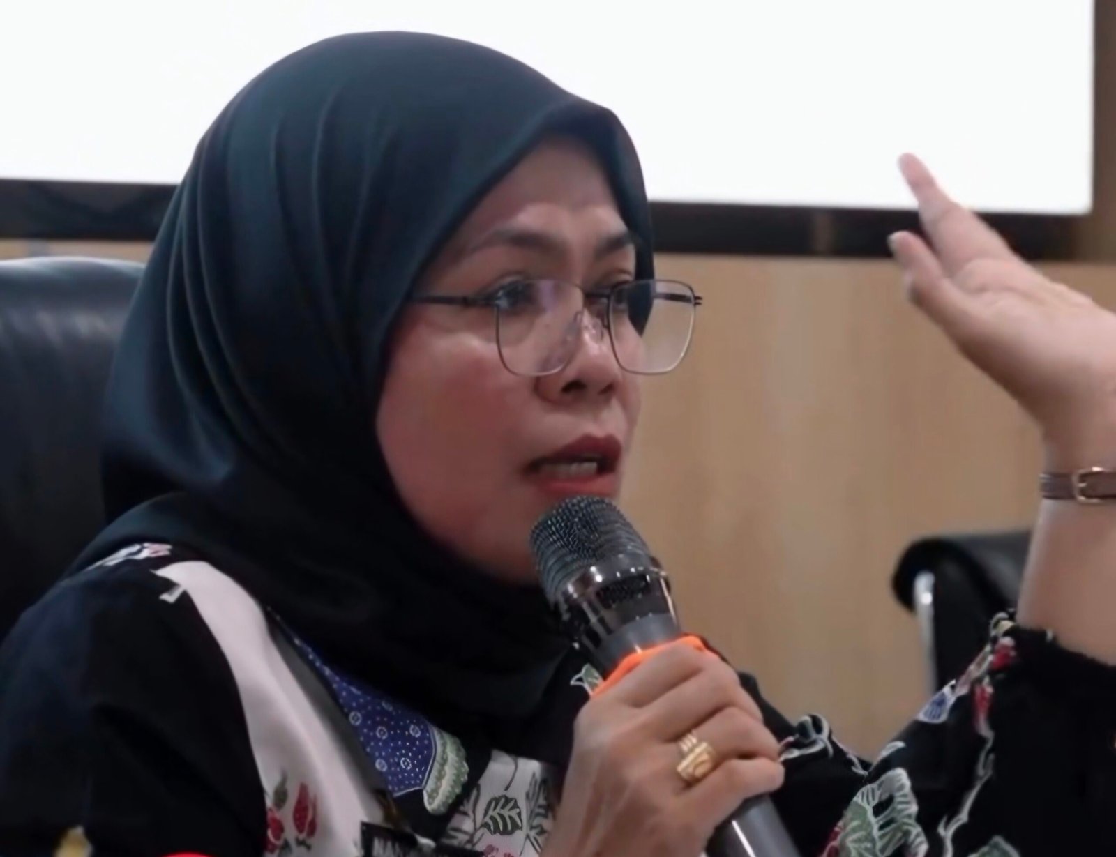 Sosialisasi pemutakhiran data kebersihan bersama DLH Kota Makassar