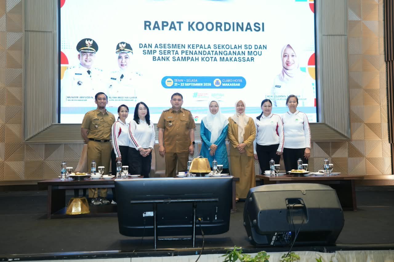 Kerja sama sekolah dan bank sampah bersama DLH Kota Makassar