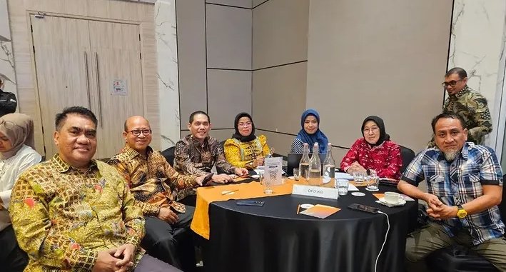 Kepala DPPKB Makassar mengikuti forum Peta Jalan Pembangunan Kependudukan