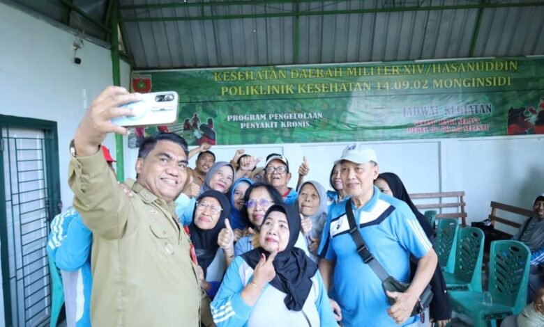 DPPKB Makassar membina Sekolah Lansia Polkes Monginsidi di Kecamatan Mariso