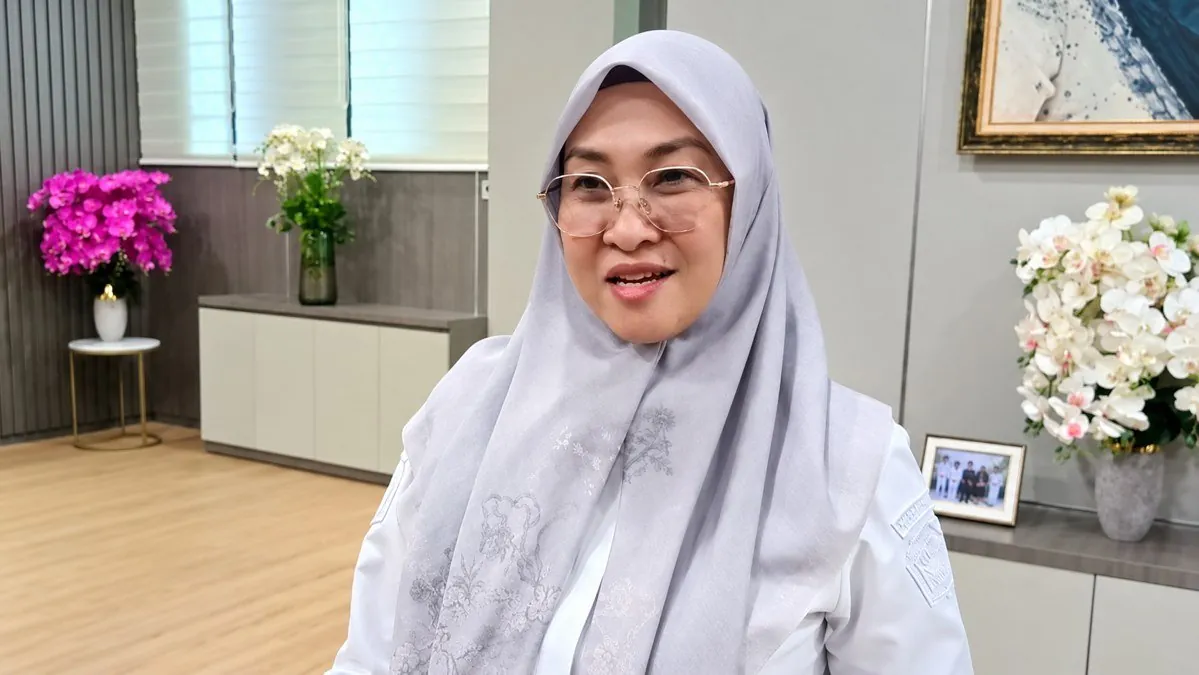 Foto arsip Sitti Husniah Talenrang terkait pengembalian delapan mobil dinas dan pengosongan rujab Bupati Gowa