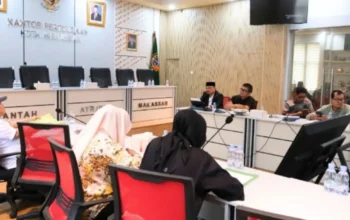 Pertemuan Kantah Makassar dan Dinas Perumahan dan Permukiman di Aula Pa'bicara Butta membahas sertipikasi PSU pada 23 Oktober 2026