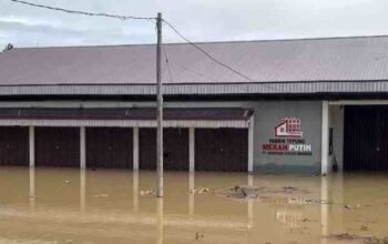 Baru Dibangun, Kopdes Merah Putih di Rantauprapat Terendam Banjir, Warganet Soroti Lokasi 6 Bangunan Kopdes Merah Putih di Aek Tapa Rantauprapat terendam banjir