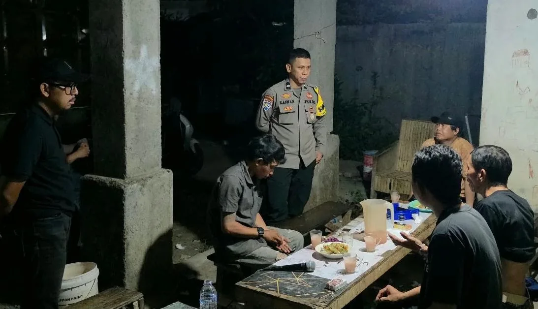 Lurah Karunrung Rappocini Makassar bersama Bhabinkamtibmas menindaklanjuti aduan warga