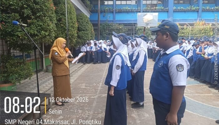 SMP Negeri 4 Makassar Lantik Pengurus PIK-R GEN.SI 2026/2027
